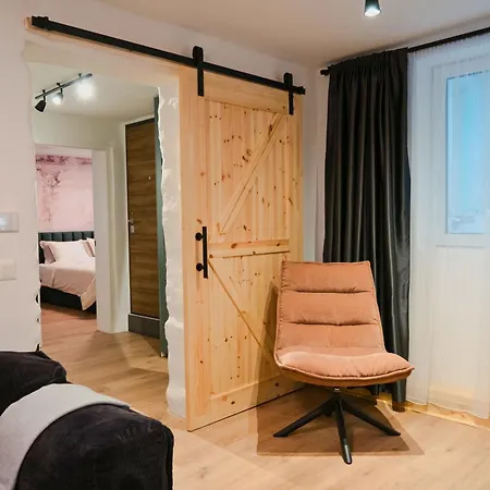 Quiet & Stylish In Sofie