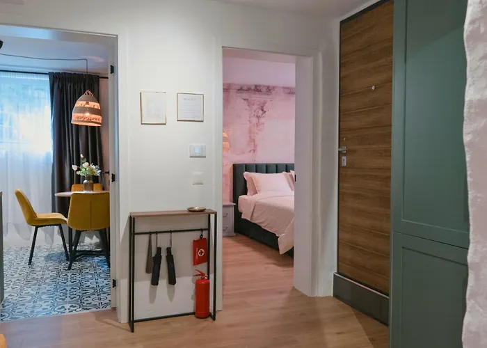 Quiet & Stylish In * ソフィア