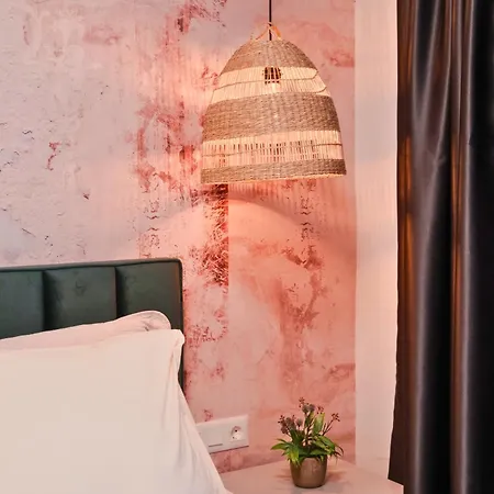Boutique Near Borisova Garden & Center Appartamento *